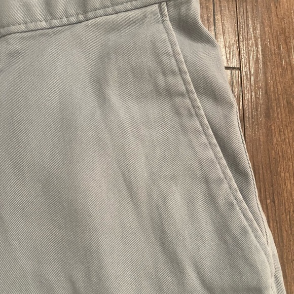 Banana Republic Light Gray Men's Shorts - Picture 4 of 5